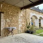 Hébergement de vacances Maison En Pierre Dans Un Petit Village De Dordogne Saint-Georges-de-Monclard